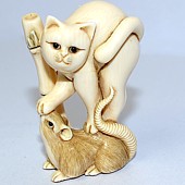 японская нэцкэ Кот и Мышка, слоновая кость
