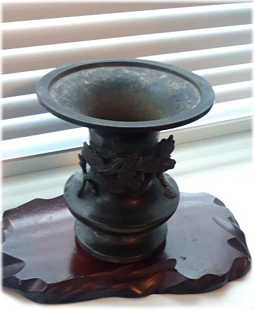 японская антикварная бронзовая ваза или курильница с Драконом, конец эпохи Эдо