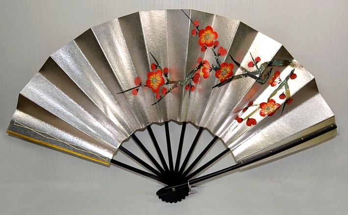 японский традиционный веер для интерьера