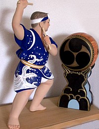 японский барабанщик, статуэтка из керамики. Япония, 1980-е гг.