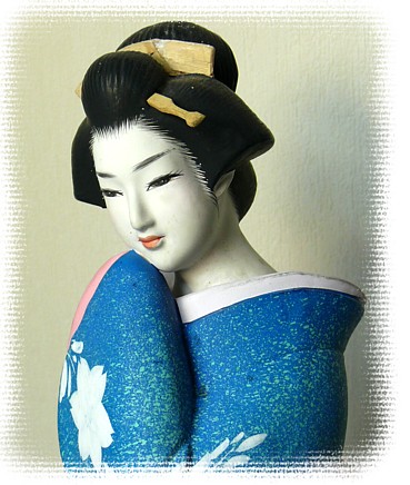 японская статуэтка Дама с любовным письмом, 1950-е гг., Хаката