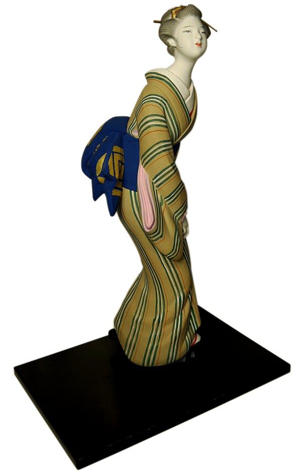 японская статуэтка из керамики в стиле ар-деко 