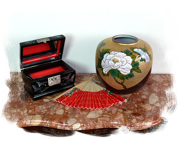 японская ваза с авторским рисунком в интернет-магазине MEGA JAPAN