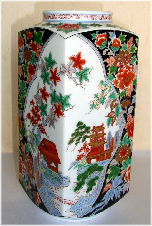 японская ваза АРИТА с авторским рисунком
