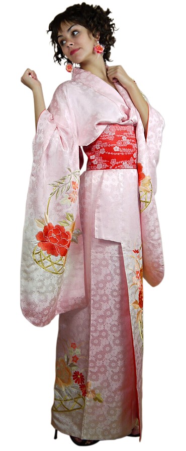 японское кимоно и пояс оби