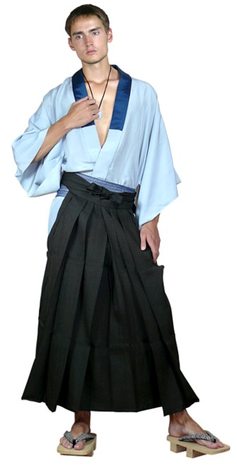 кимоно, хакама и обувь гета