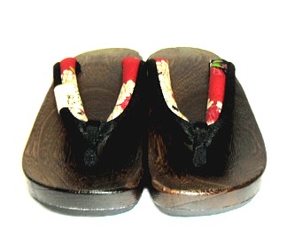 гэта, японская традиционная обувь из цельного дерева