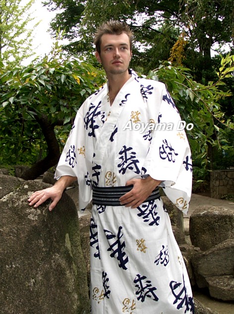 японское мужское кимоно юката и пояс оби