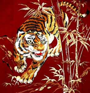 вышивка на мужском кимоно Тигр