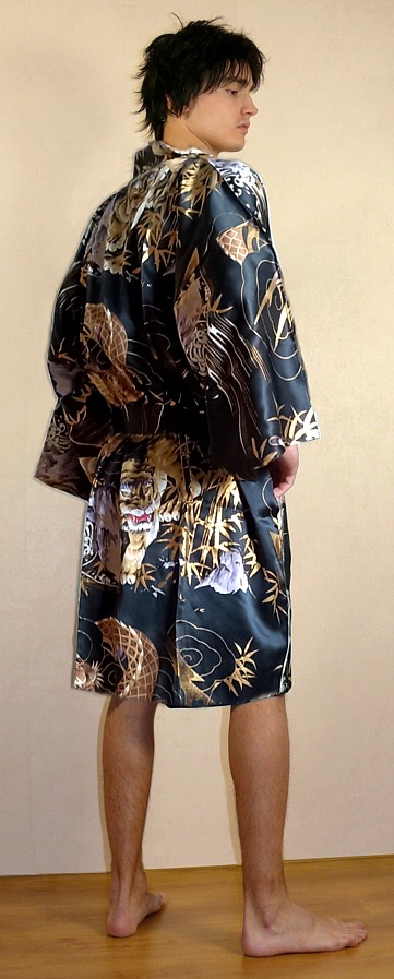 японское шелковое мужское кимоно в интернет-магазине MEGA JAPAN