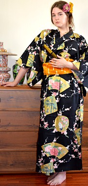 японское кимоно из хлопка - удобная и красивая одежда для дома