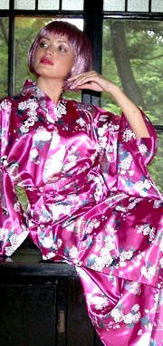 женский халат в стиле японского кимоно