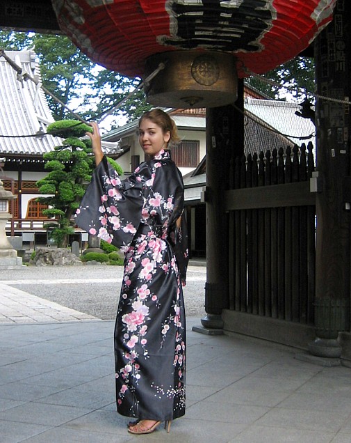 японские кимоно в интернет-магазине Mega Japan