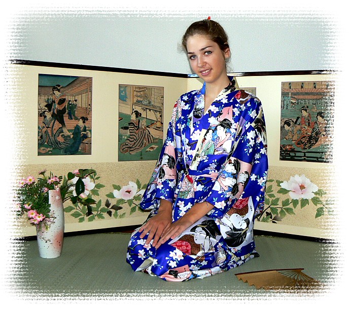 женская одежда для дома из Японии: кимоно УТАМАРО из иск. шелка
