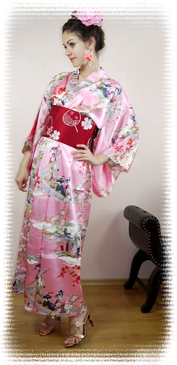 девушка в японском кимоно и поясе оби