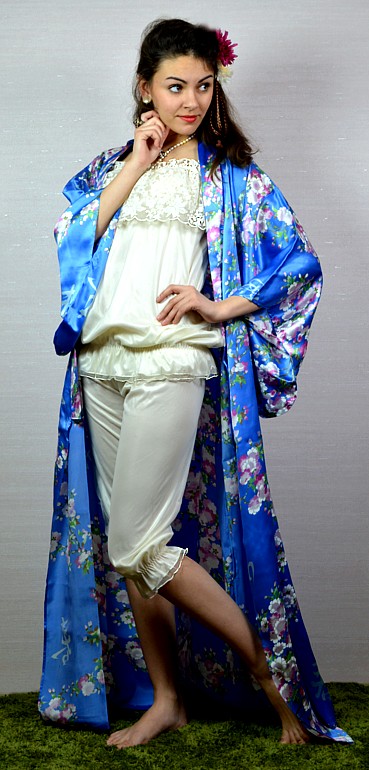 женский шелковый халат-кимоно, сделано в Яопонии