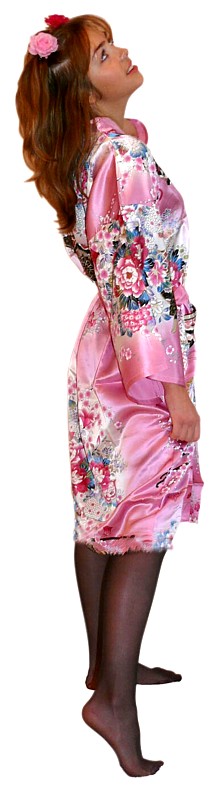 японское шелковое короткое кимоно