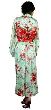 японское кимоно из натурального  шелка