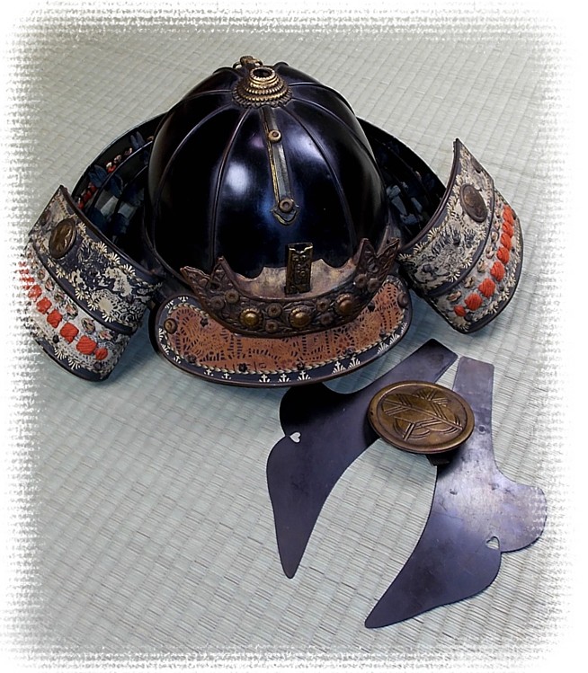 японский антиквариат - защитный самурайский шлем КАБУТО