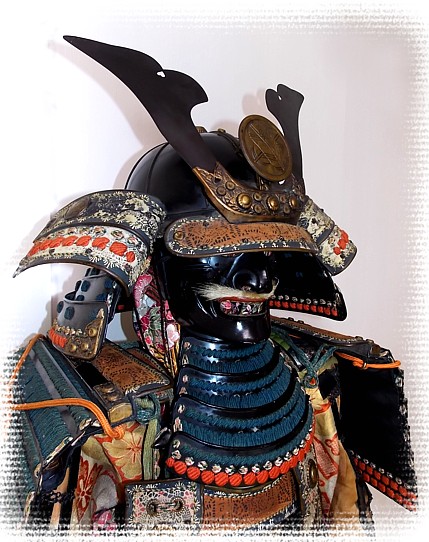 антикварный японский самурайский доспех