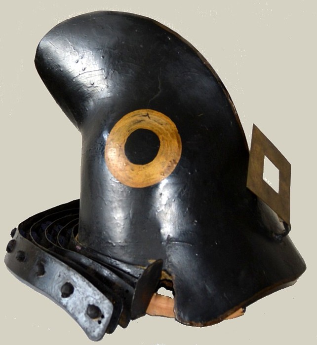 шлем самурая КАБУТО с гербом княжества Миёси