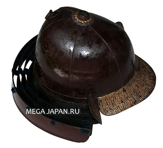 кабуто, боевой самурайский шлем в стиле акоданари, конец эпохи Муромачи 