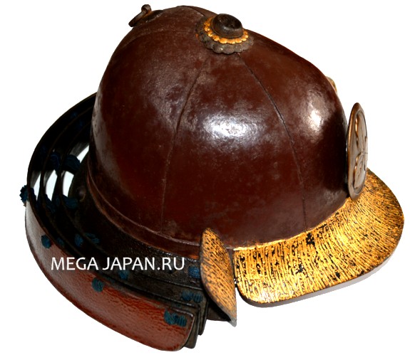 кабуто, боевой самурайский шлем, в стиле акоданари, конец эпохи Муромачи 