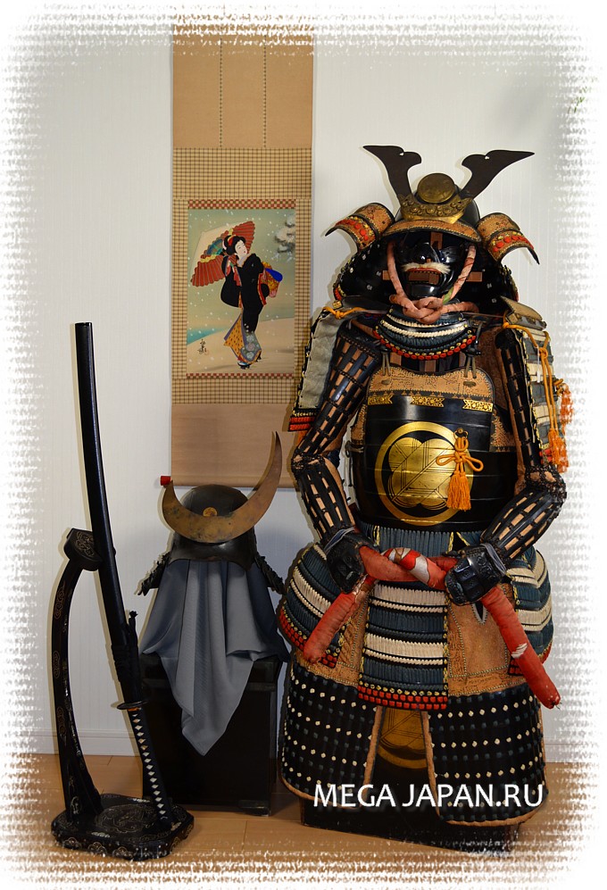 доспехи и шлем самурая, подставка для самурайского меча, японский меч катана