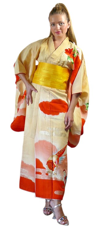 японское  кимоно с ручной вышивкой