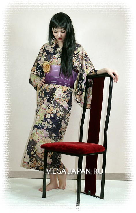 стиль ретро: старинное шелковое кимоно