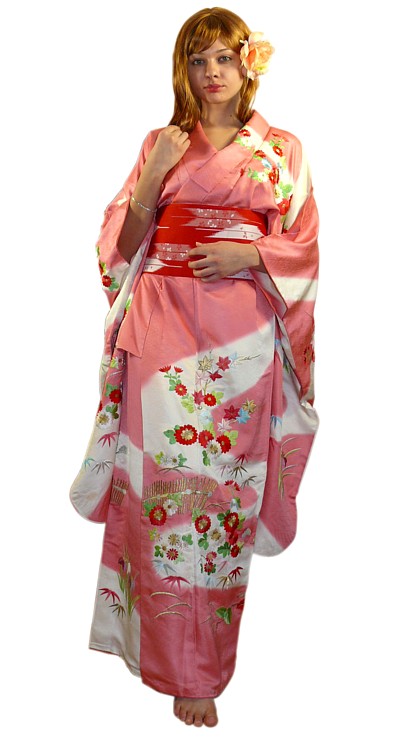 девушка в японском кимоно