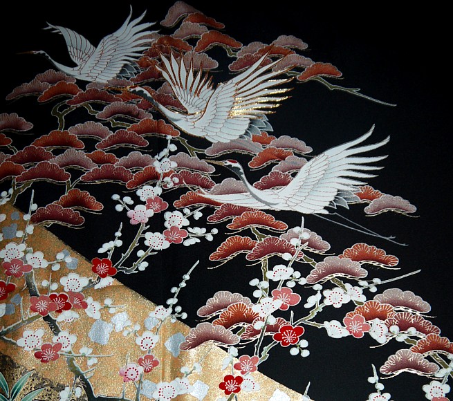 роспись и золочение на шелке японского кимоно