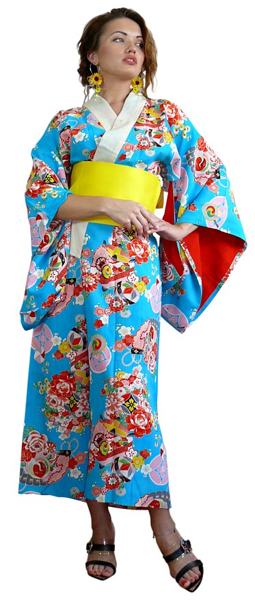 японкое кимоно и пояс оби