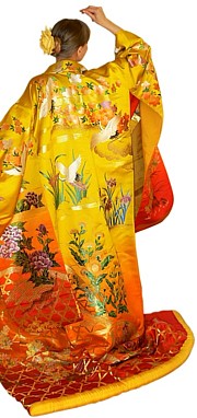 японское старинное свадебное кимоно из шелковой парчи